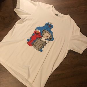 Kaws X Uniqlo x Sesame Street shirt